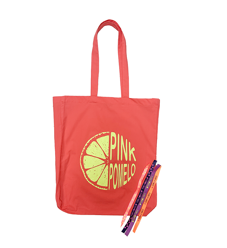 tote bag coral con print amarillo fluor y 4 pulseras personalizadas pink pomelo